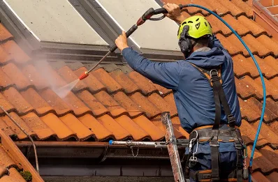Démoussage et hydrofuge de toiture à Gervans